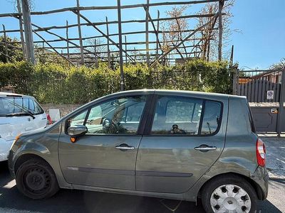 Usata Renault Modus 65 CV (47 kW) 2005 Verde Monovolume