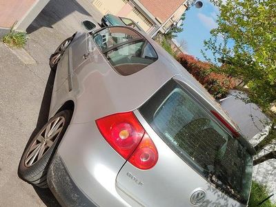 Begagnad VW Golf V 2006 Grå Halvkombi