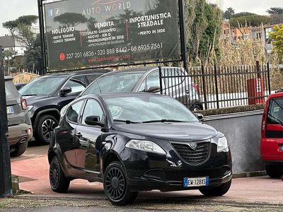 Usata Lancia Ypsilon 86 CV (63 kW) 2014 Nero Utilitaria