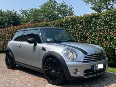 Usata Mini Cooper D Chili 109 CV (80 kW) 2009 Utilitaria