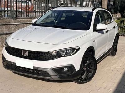 Usata Fiat Tipo Cross 95 CV (69 kW) 2021 Other Berlina
