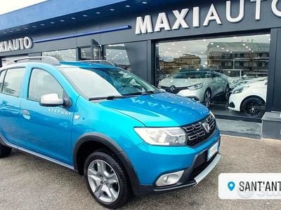 Usata Dacia Sandero Stepway 90 CV (66 kW) 2019 Blu Berlina