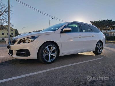 Usata Peugeot 308 GT-line 120 CV (88 kW) 2016 Station wagon