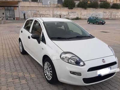 Usata Fiat Punto 95 CV (69 kW) 2017 Utilitaria