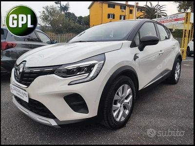 Usata Renault Captur Zen 101 CV (74 kW) 2020 Bianco SUV