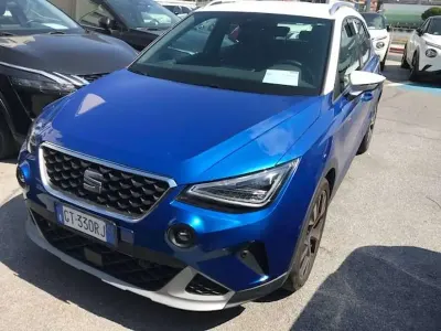 Usata Seat Arona Xperience 95 CV (69 kW) 2024 Blu/azzurro SUV