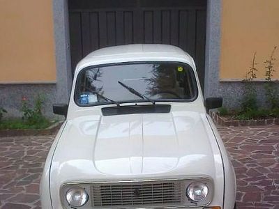 Usata Renault R4 33 CV (24 kW) 1989 Bianco Berlina