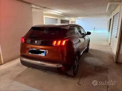 Usata Peugeot 3008 GT-line 120 CV (88 kW) 2017 Marrone SUV