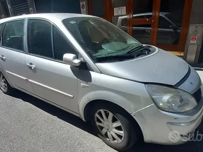 Usata Renault Grand Scénic II 130 CV (95 kW) 2008 Grigio Monovolume