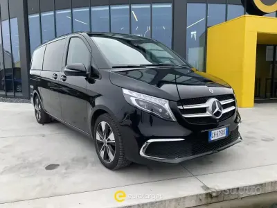Usata Mercedes V250 Premium 190 CV (139 kW) 2022 Nero Monovolume