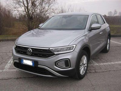 Usata VW T-Roc Life 110 CV (80 kW) 2023 Grigio SUV