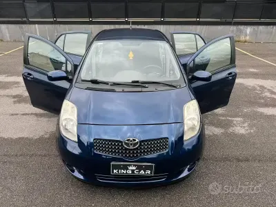Usata Toyota Yaris 87 CV (63 kW) 2007 Blu Utilitaria
