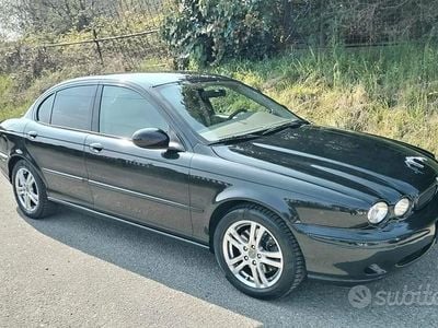 Usata Jaguar X-type Executive 196 CV (144 kW) 2002 Nero Berlina