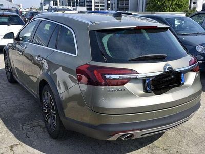 Beige Usata 2016 Opel Insignia Country Tourer Station wagon | 10.399 €