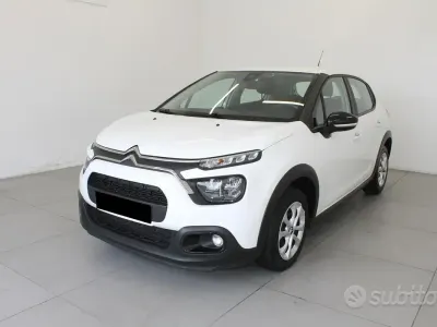Używany Citroën C3 Feel 83 KM (61 kW) 2021 Biały Hatchback