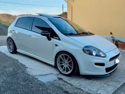 Usata Fiat Punto Sport 95 CV (69 kW) 2013 Utilitaria