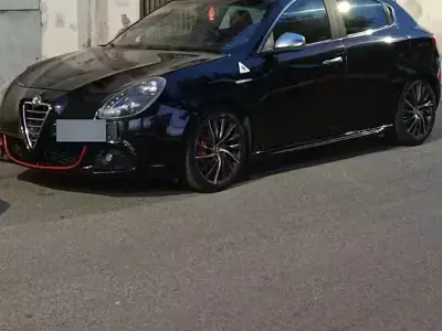 Usata Alfa Romeo Giulietta Quadrifoglio Verde 235 CV (172 kW) 2013 Nero Utilitaria