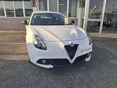 Usata Alfa Romeo Giulietta Super 120 CV (88 kW) 2016 Bianco Utilitaria