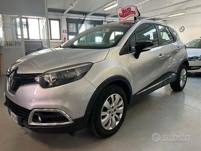 Usata Renault Captur Intens 90 CV (66 kW) 2016 Grigio SUV