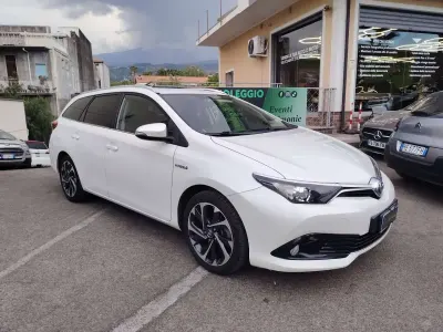 Usata Toyota Auris Hybrid