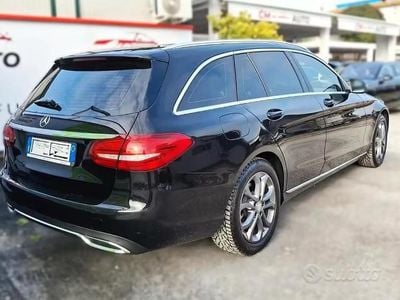Usata Mercedes C180 136 CV (100 kW) 2016 Nero Station wagon