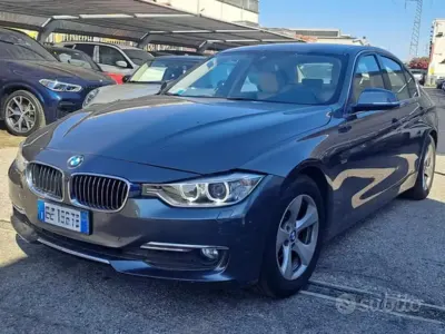 Usata BMW 320 Luxury Line 163 CV (119 kW) 2012 Grigio Berlina