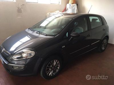 Usata Fiat Grande Punto 65 CV (47 kW) 2010 Grigio Utilitaria