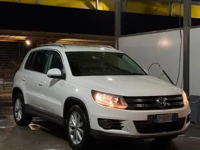 Usata VW Tiguan Sport 140 CV (102 kW) 2011 Bianco SUV