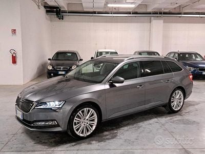 Usata Skoda Superb Style 200 CV (147 kW) 2024 Grigio Station wagon