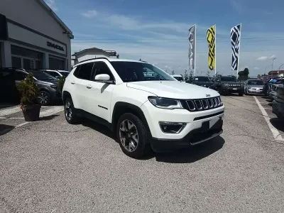 Usata Jeep Compass Limited 140 CV (102 kW) 2018 Bright white SUV