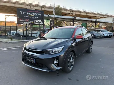 Usata Kia Stonic 110 CV (80 kW) 2018 Grigio SUV