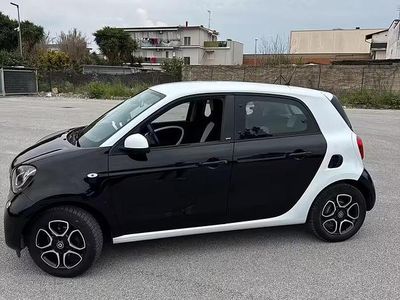 Usata Smart ForFour 90 CV (66 kW) 2017 Nero Utilitaria