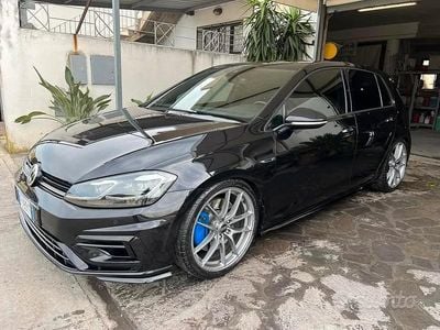 Usata VW Golf VII R 310 CV (228 kW) 2018 Nero Utilitaria