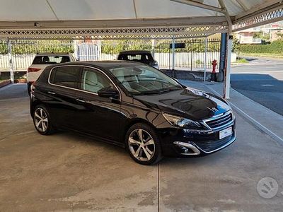 Begagnad Peugeot 308 Allure 116 HK (85 kW) 2014 Blå Sedan