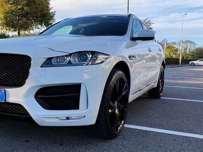 usata Jaguar F-Pace 2.0d i4 R-Sport awd 180cv auto my18