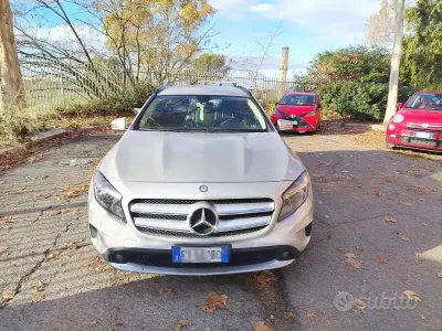 Usata Mercedes GLA220 Premium 170 CV (125 kW) 2015 Grigio SUV