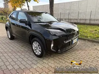 Gebraucht Toyota Yaris Cross 92 PS (67 kW) 2023 Schwarz SUV