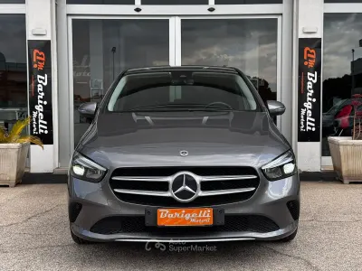 Usado Mercedes B250 218 CV (160 kW) 2021 Gris Monovolumen