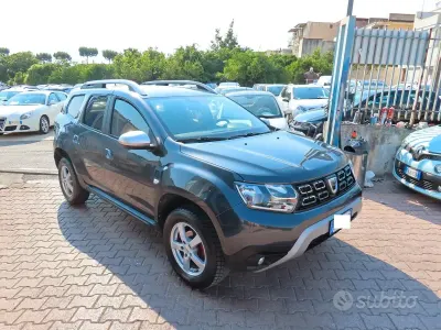Usata Dacia Duster Prestige 114 CV (83 kW) 2019 Grigio SUV
