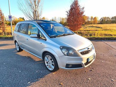 Usata Opel Zafira 150 CV (110 kW) 2006 Argento Monovolume
