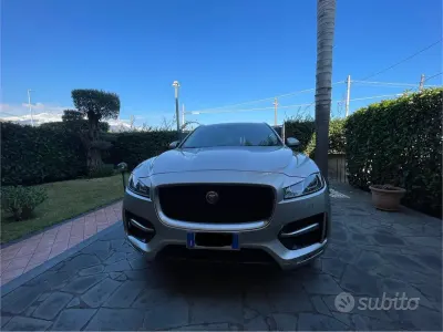 Usata Jaguar F-Pace R-Sport 180 CV (132 kW) 2016 SUV