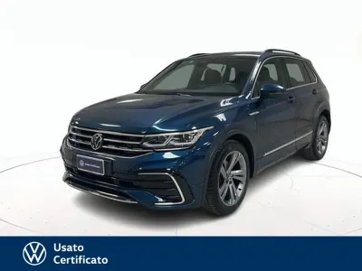 Usata VW Tiguan R-line 150 CV (110 kW) 2023 Blu pastello SUV