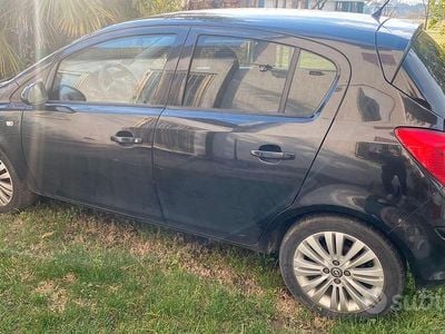 Usata Opel Corsa 85 CV (62 kW) 2013 Nero Utilitaria