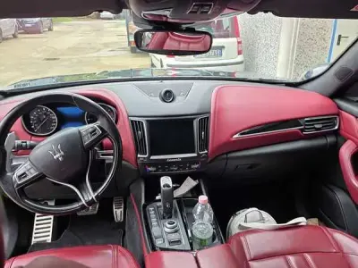 Usata Maserati Levante GranLusso 250 CV (183 kW) 2020 Nero SUV