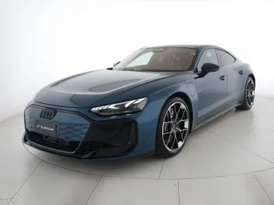 Nuova Audi RS e-tron GT Comfort 630 kW (857 CV) 2026 Exclusive  peacock blue rolls royce Berlina