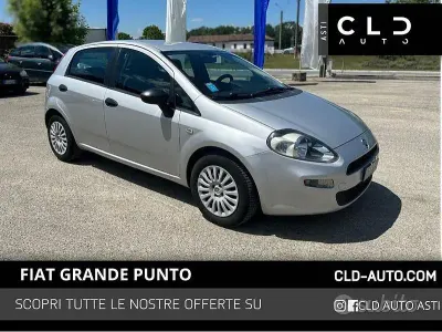 Begagnad Fiat Punto Lounge 75 HK (55 kW) 2014 Grå Halvkombi