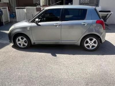 Begagnad Suzuki Swift 70 HK (51 kW) 2006 Grå Halvkombi
