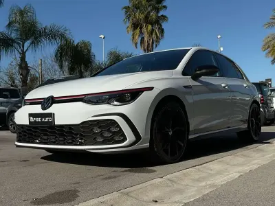 Usata VW Golf VIII Ultimate 245 CV (180 kW) 2024 Bianco Berlina