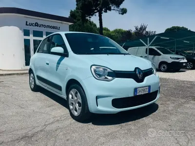 Usata Renault Twingo Equilibre 65 CV (47 kW) 2022 Blu Utilitaria