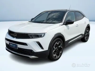 Usata Opel Mokka Ultimate 110 CV (80 kW) 2021 Bianco pastello SUV